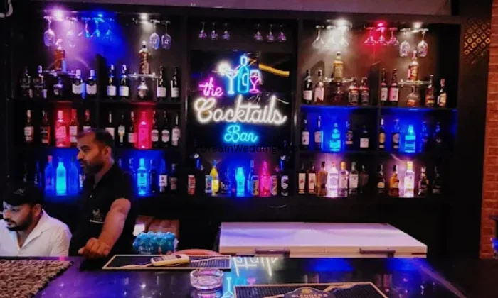 the cocktails bar